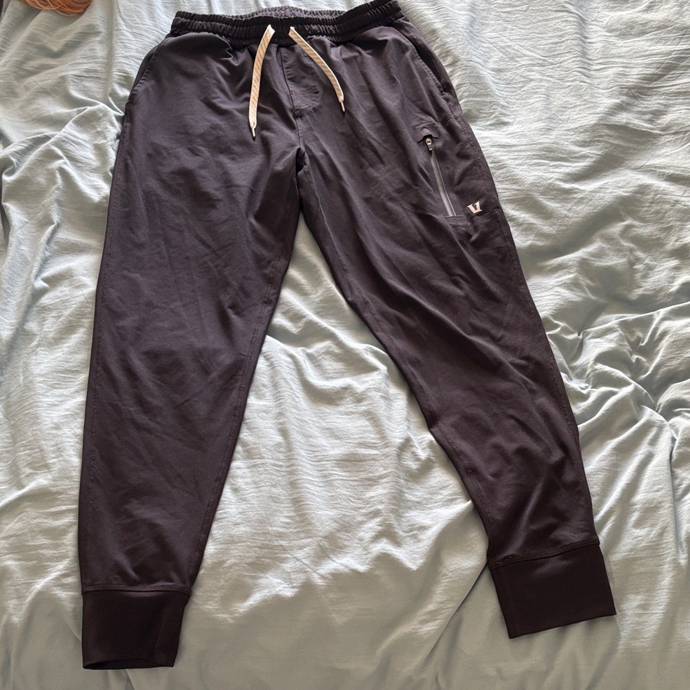 Vuori Men's Black Jogger Pants - Small. Worn only a few times!